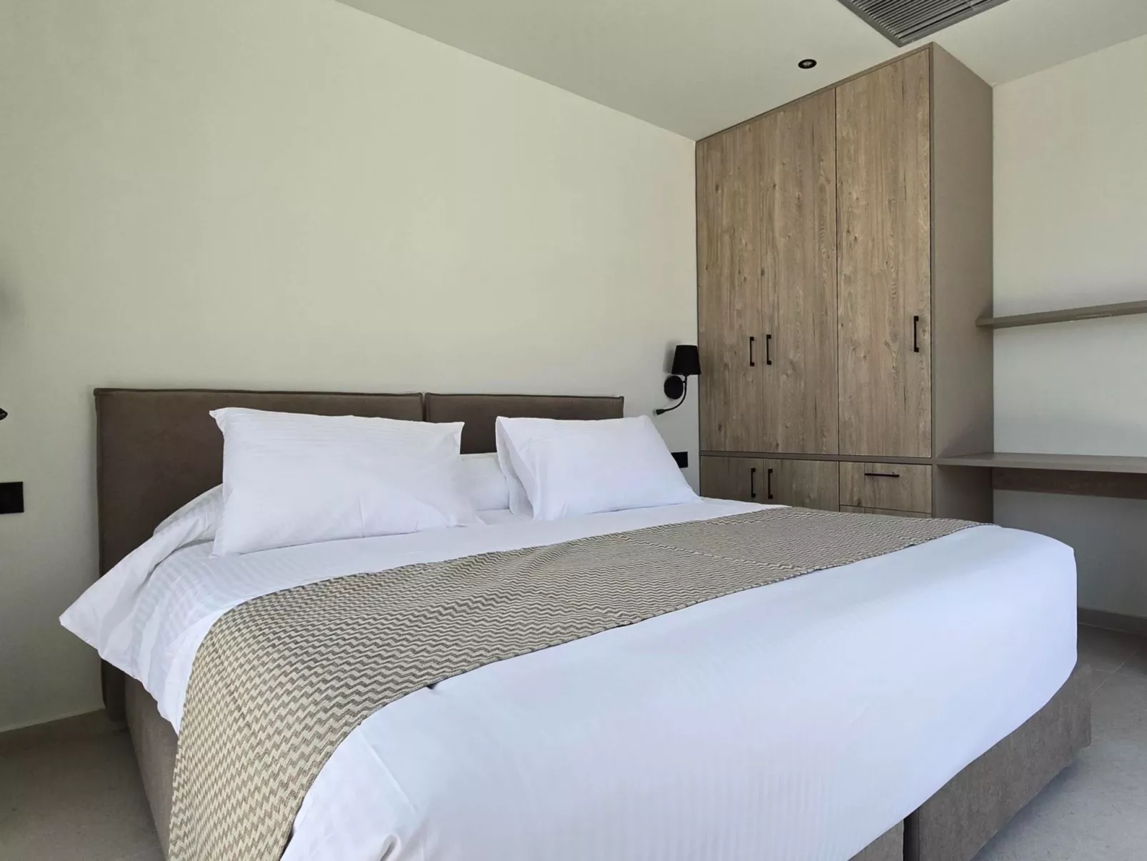 Trapezia Luxury Living - Mondstein-Dedans