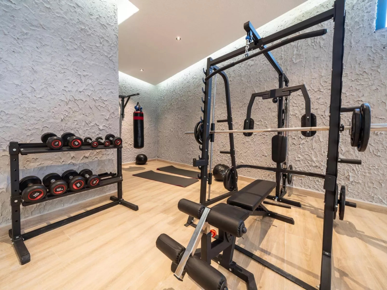 Designvilla mit Pool und spektakulärer Aussicht-Inside