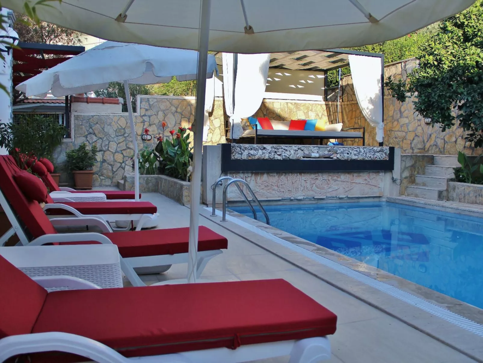 In Kalkan mit Privatem Pool-Outside