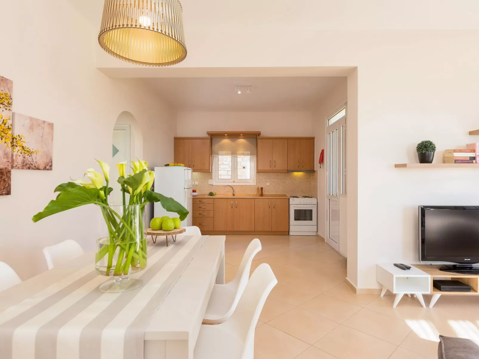 Ruhige Villa mit privatem Pool, BBQ und Kinderbereich-Image-tags.info