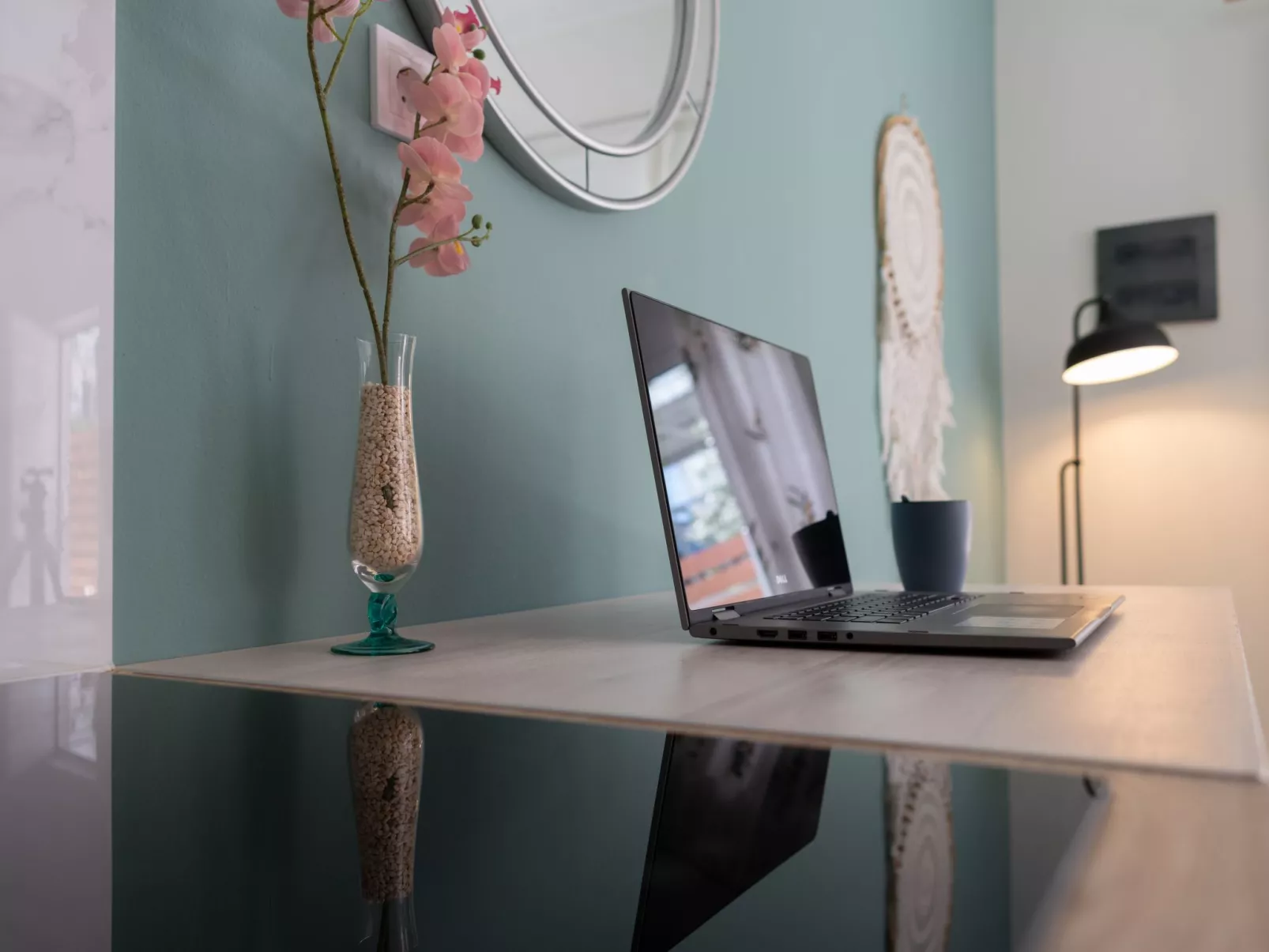 Der Garten von Zephyrus - Halepa - Drinnen