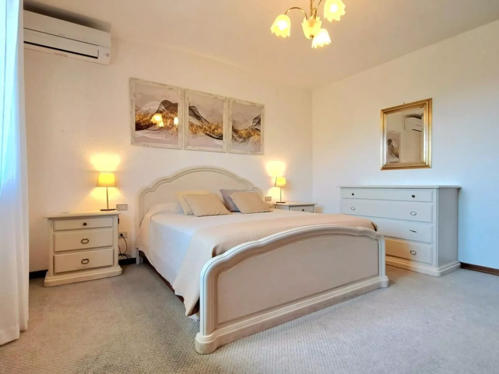 Hill Palace Villa-Inside