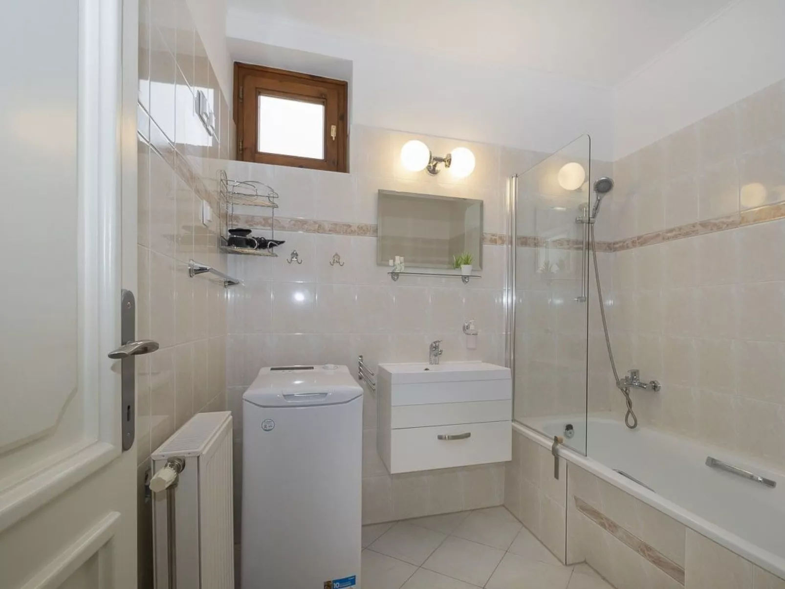 Apartement mit Balkon Nr.5 Ács Apartman Hévíz-Drinnen