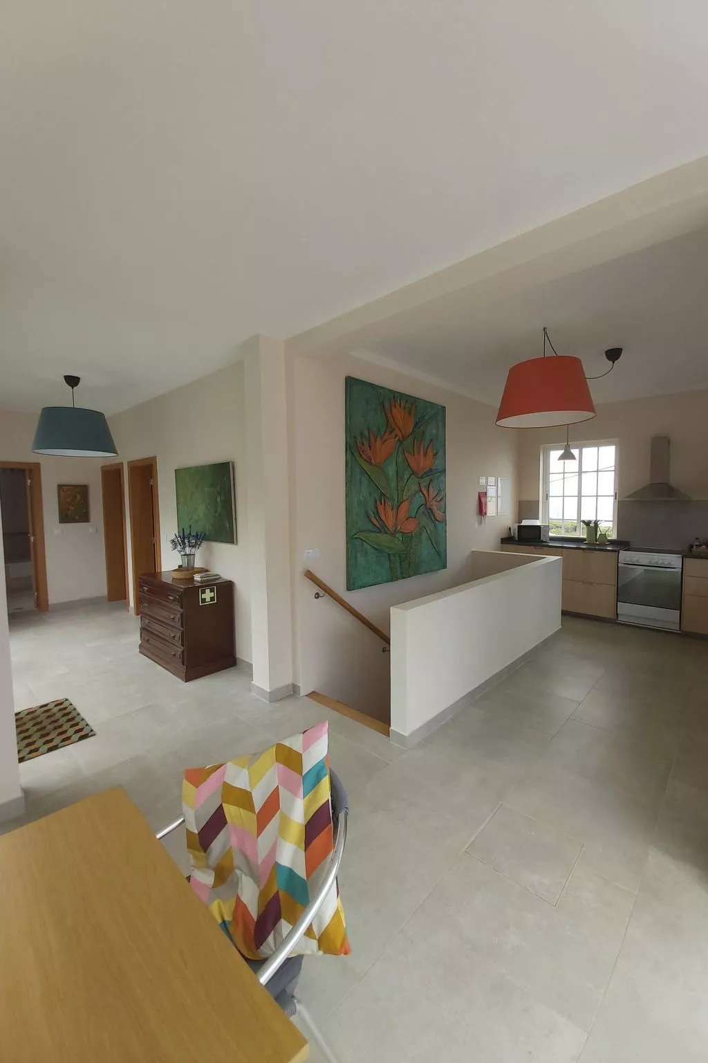 Cottage aus Stein mit Blick auf das Wasser-Dedans