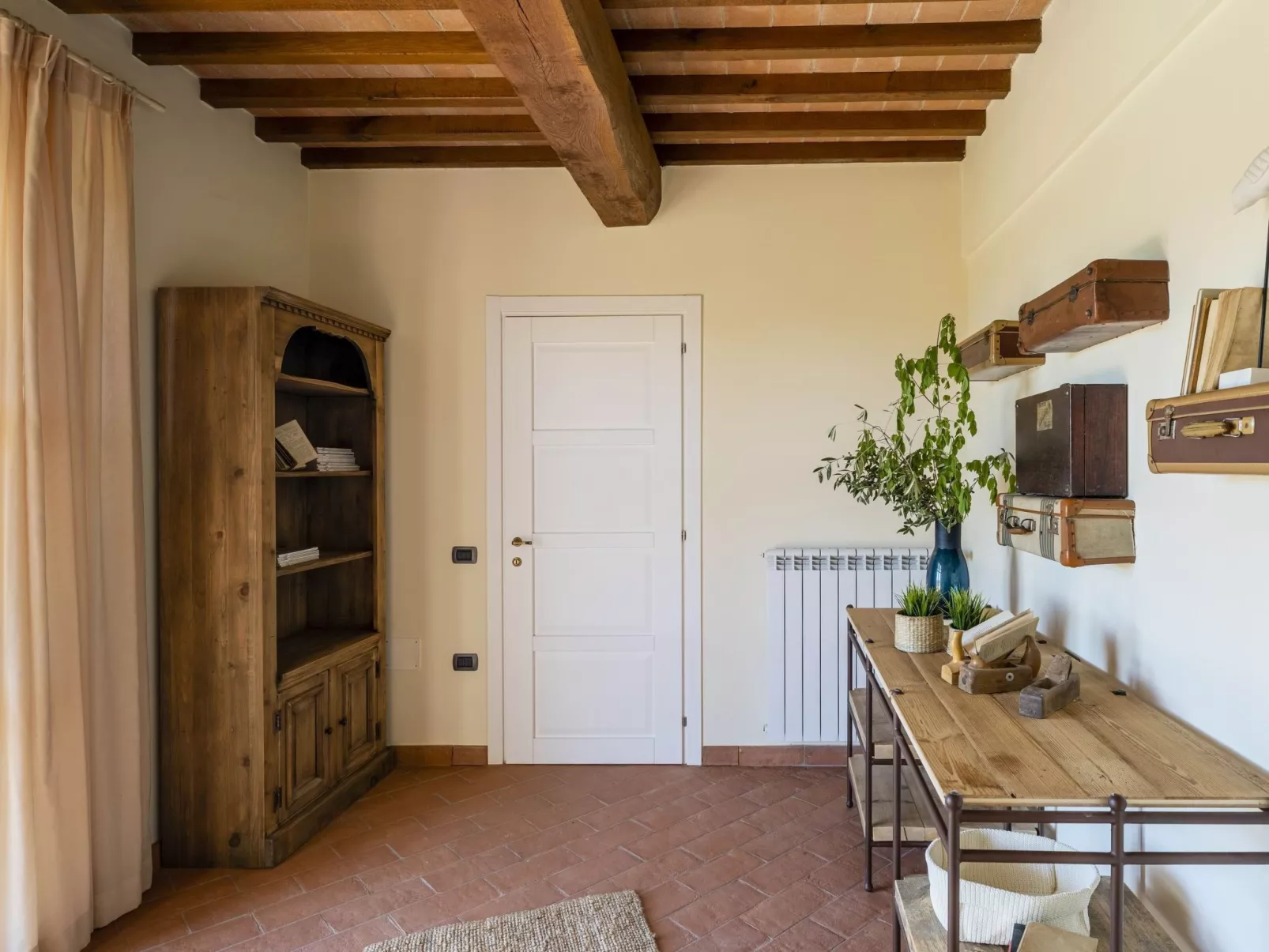 Ferienvilla 'Riparossa' mit eigenem Pool-Dedans