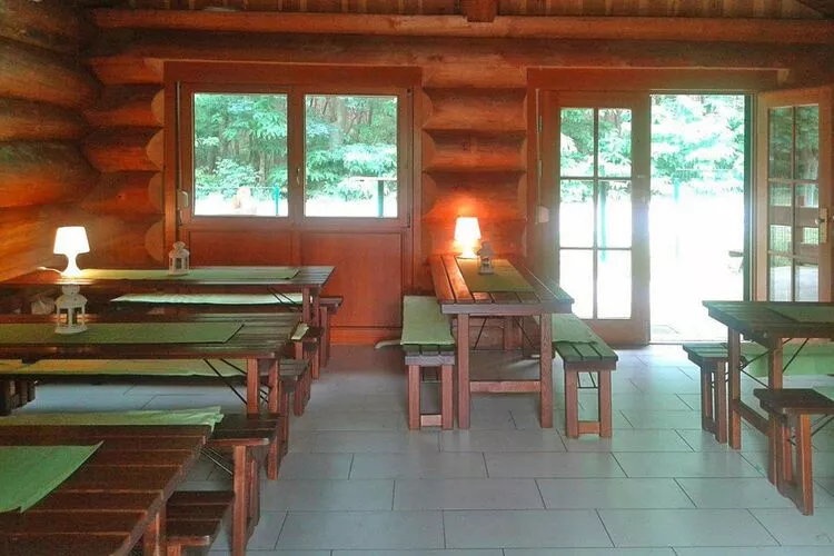 Bungalow am Storkower See-Dining room