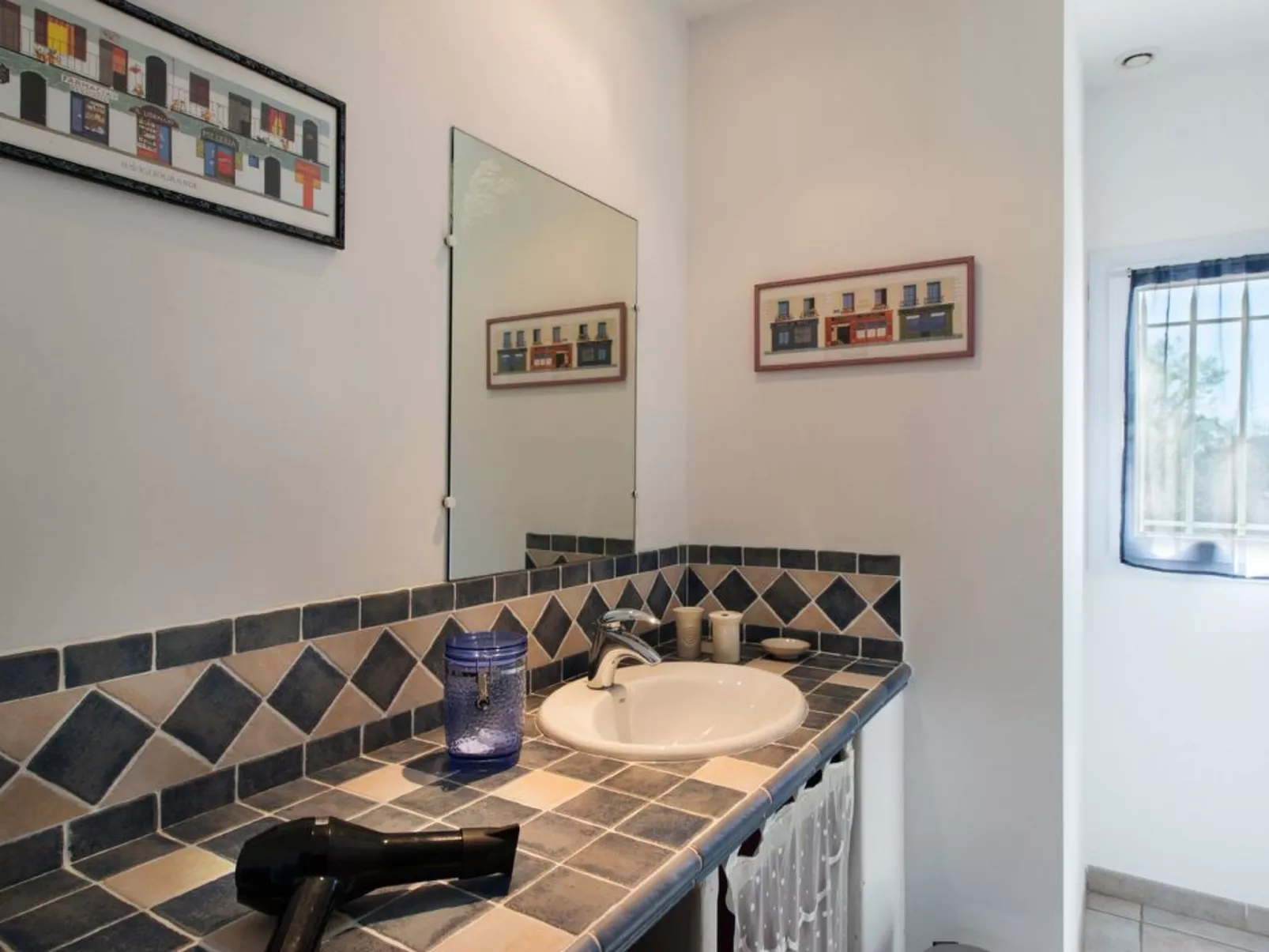 Die Gîtes de Bel-Air im Luberon in der Provence-Dedans