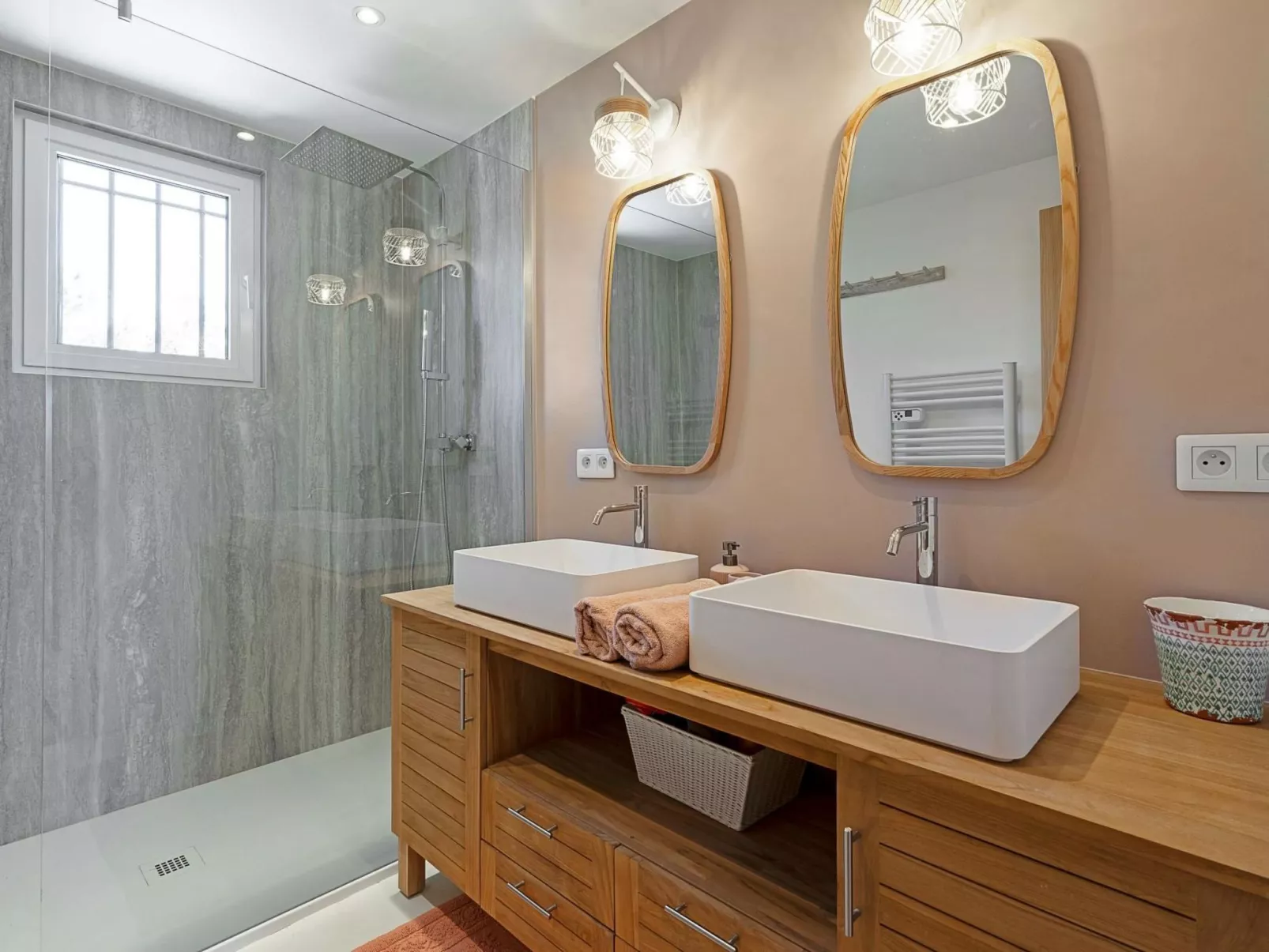 Villa Grimaud Strand-Drinnen