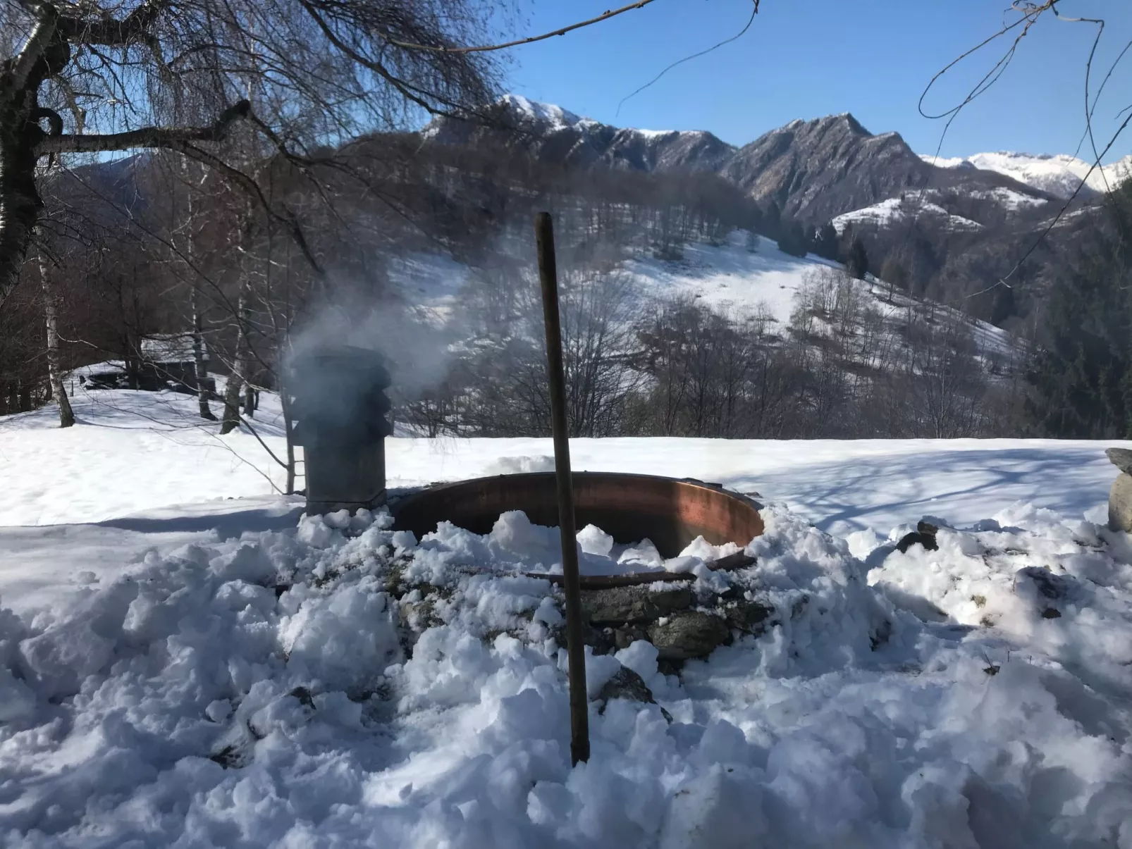 Typisches Tessiner Landleben im Centovalli-Dehors