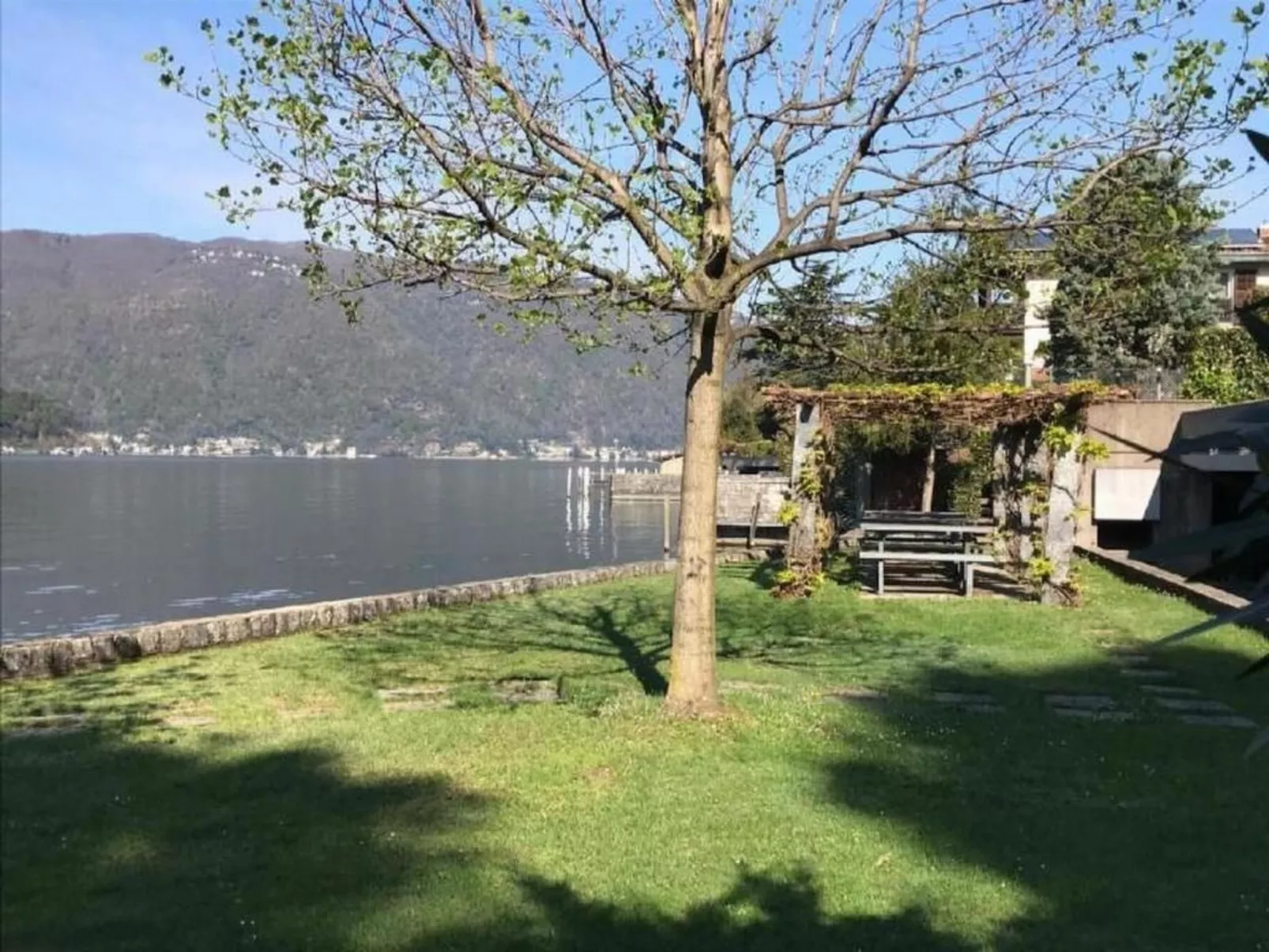 Exklusives Apartment, am Luganersee, mit Außenpool-Image-tags.info