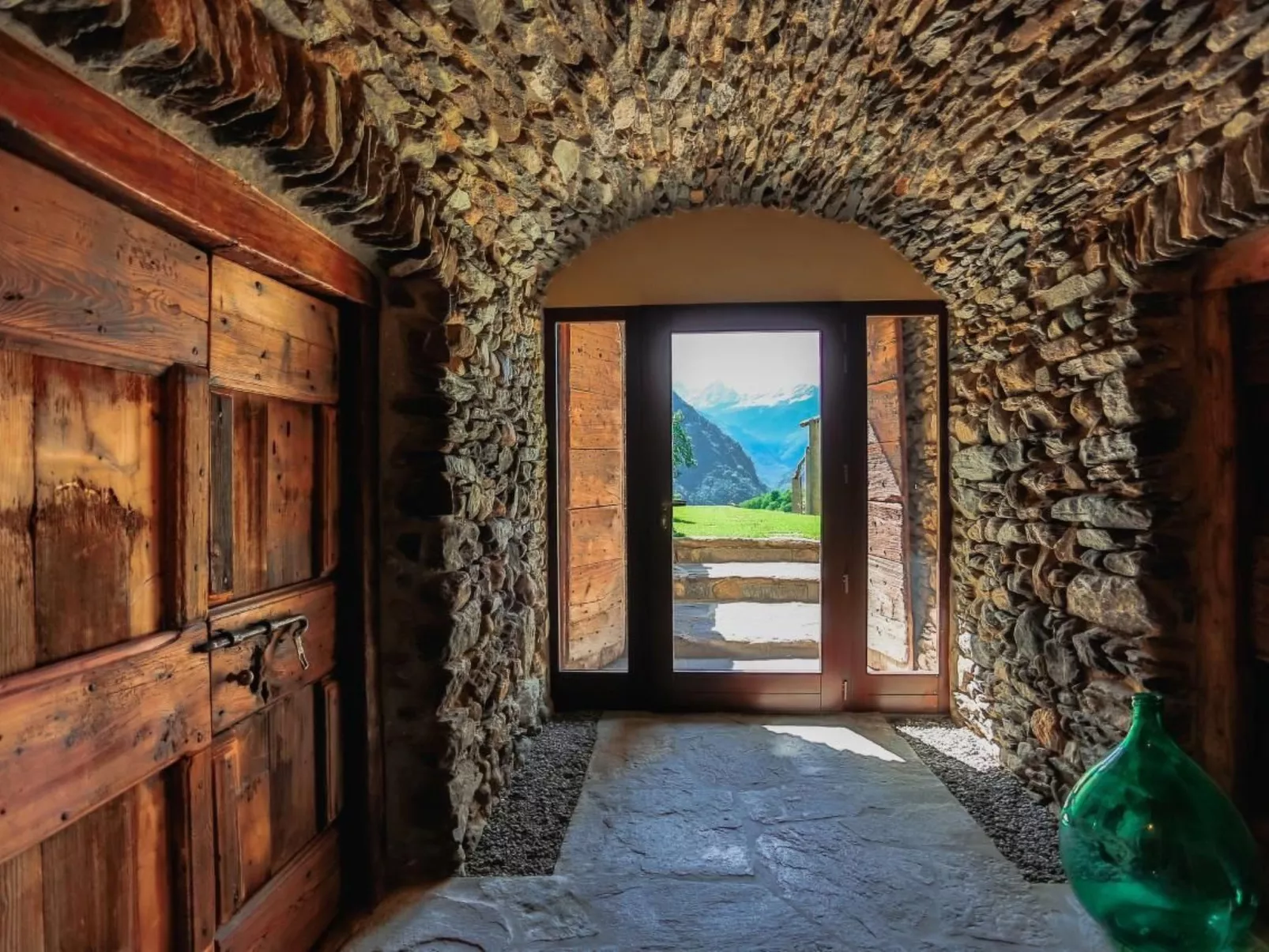 Genießen Sie das 'Attico Adula' in Cà Nizza-Outside