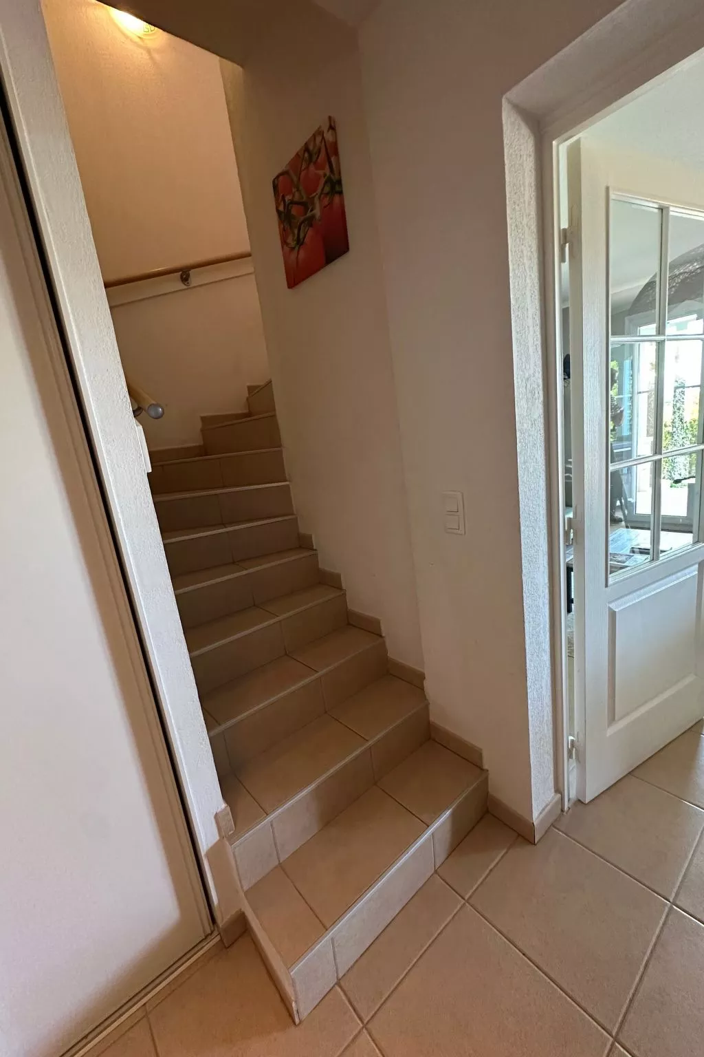 Mit Garten, Grill und Terrasse-Drinnen