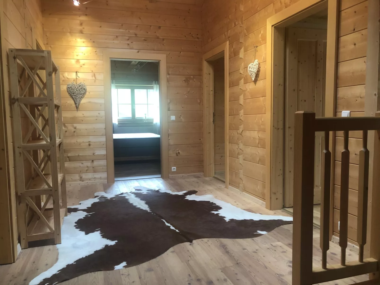 Villa mit Garten, Terrasse und Grill-Dedans