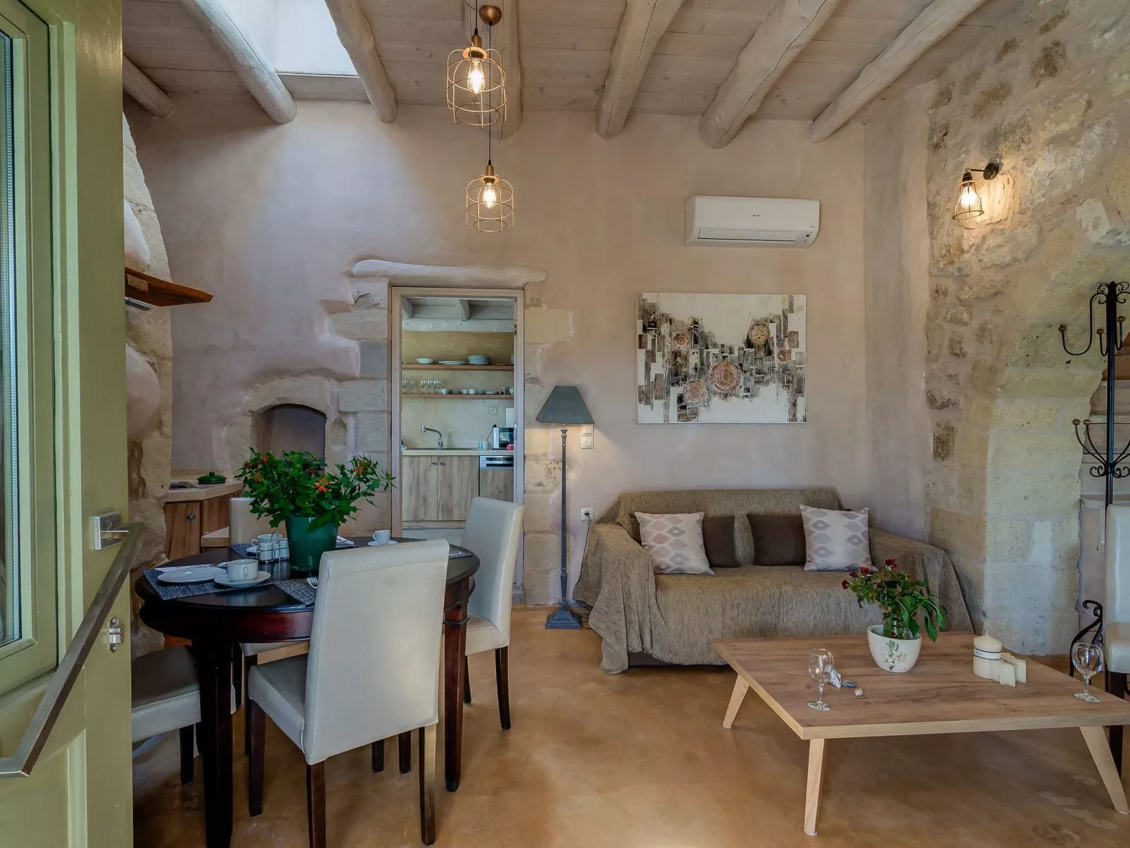 Traditionelle Villa, privater Pool, 5km zum Strand-Drinnen