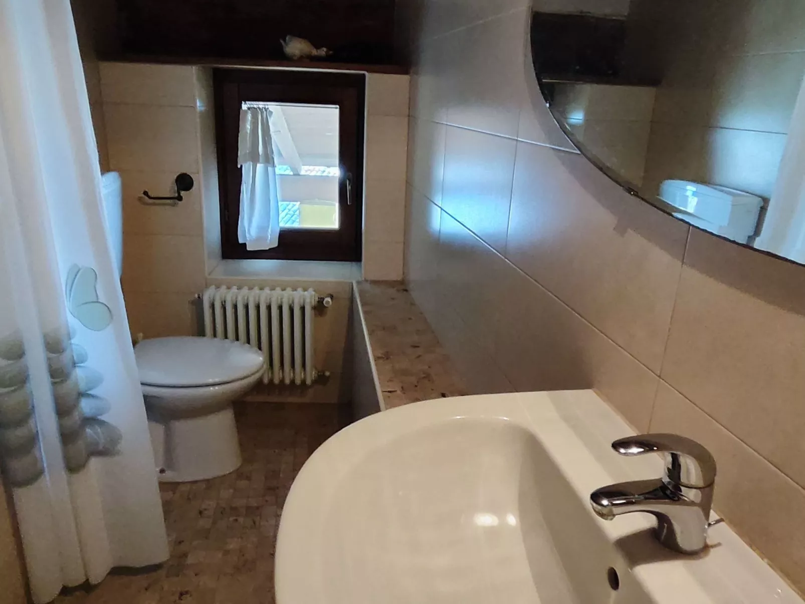 Wohnung in Brusasco mit Garten, Terrasse und Grill-Drinnen