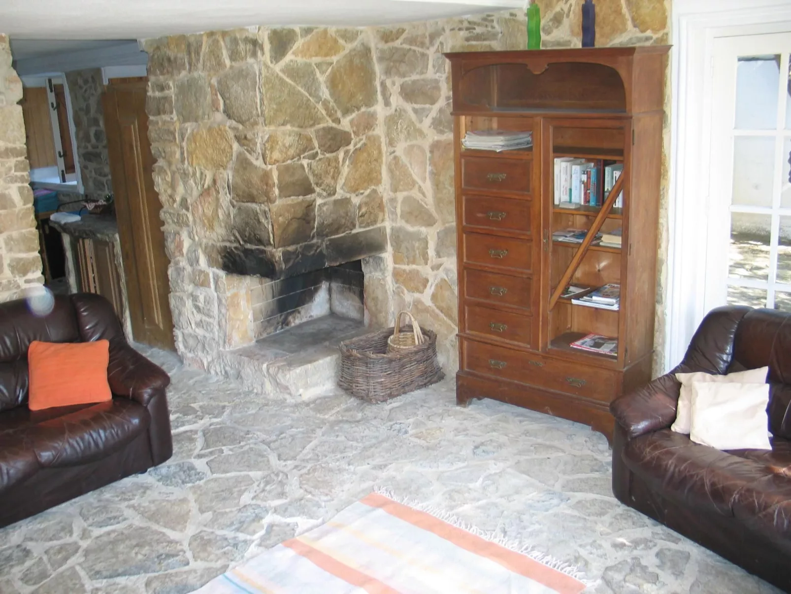 "Casa Mili" mit Kamin-Drinnen