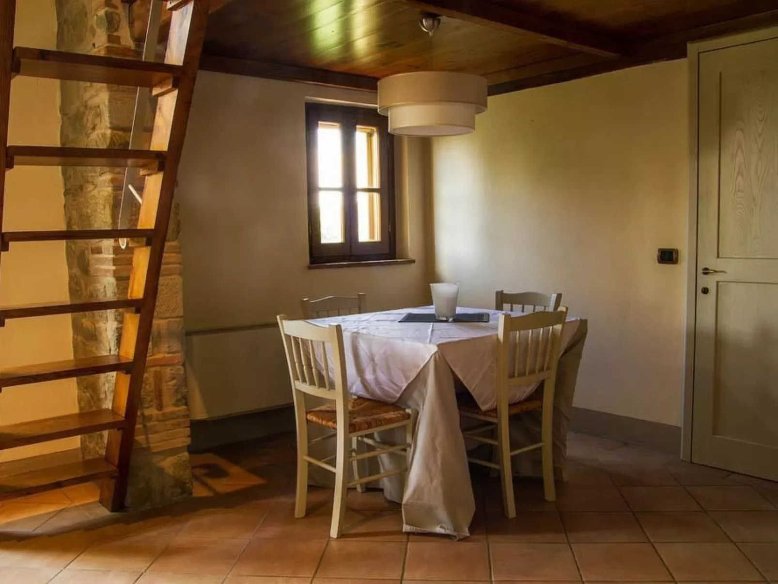 'Villa Orangerie' mit eigenem Pool-Inside