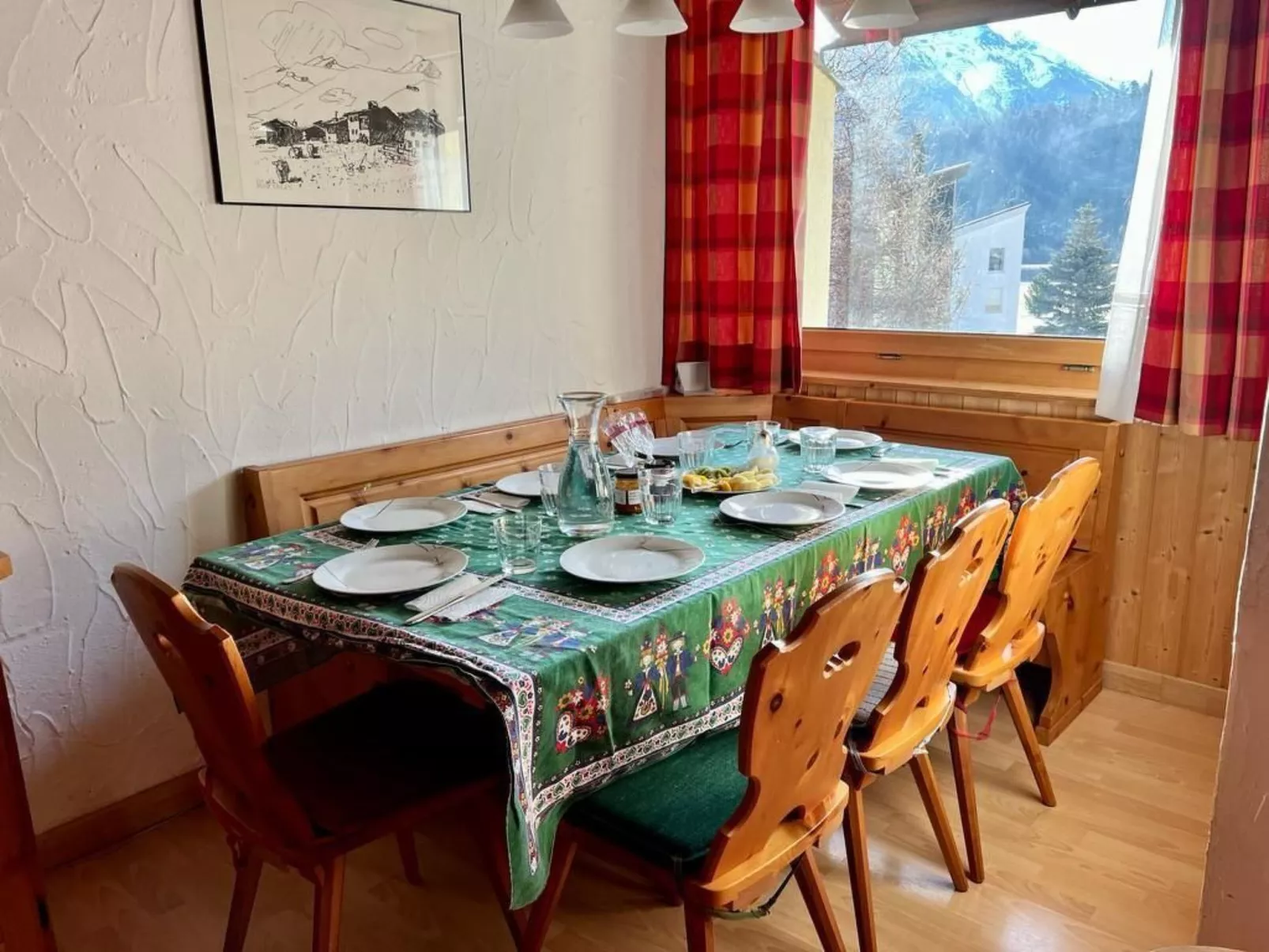 Chesa Panorama-Drinnen