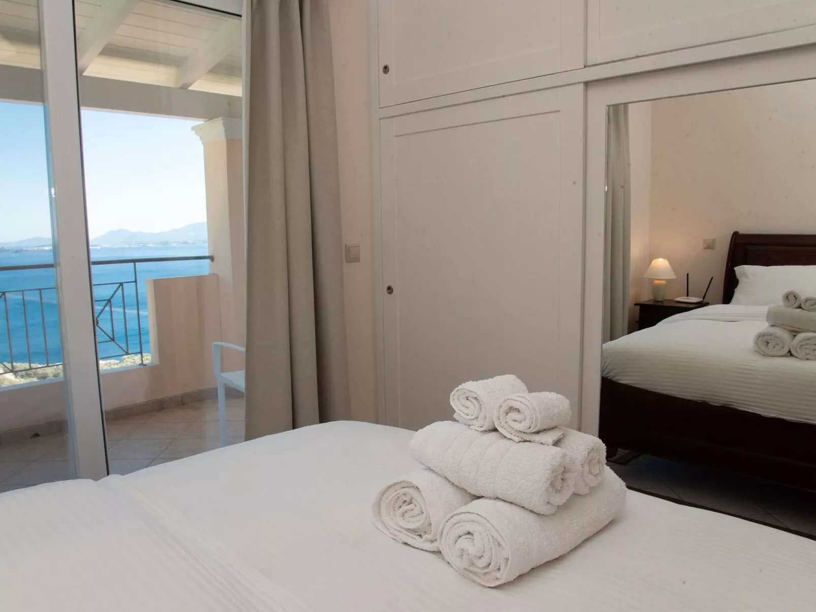 Villa Anthula mit Pool und herrlichem Meerblick-Drinnen