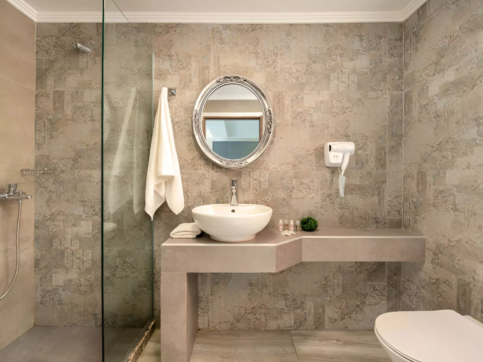 Pnoe Beachside Studio-Drinnen