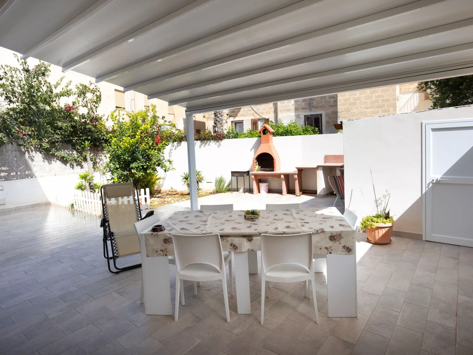 La casetta di leo-Outside