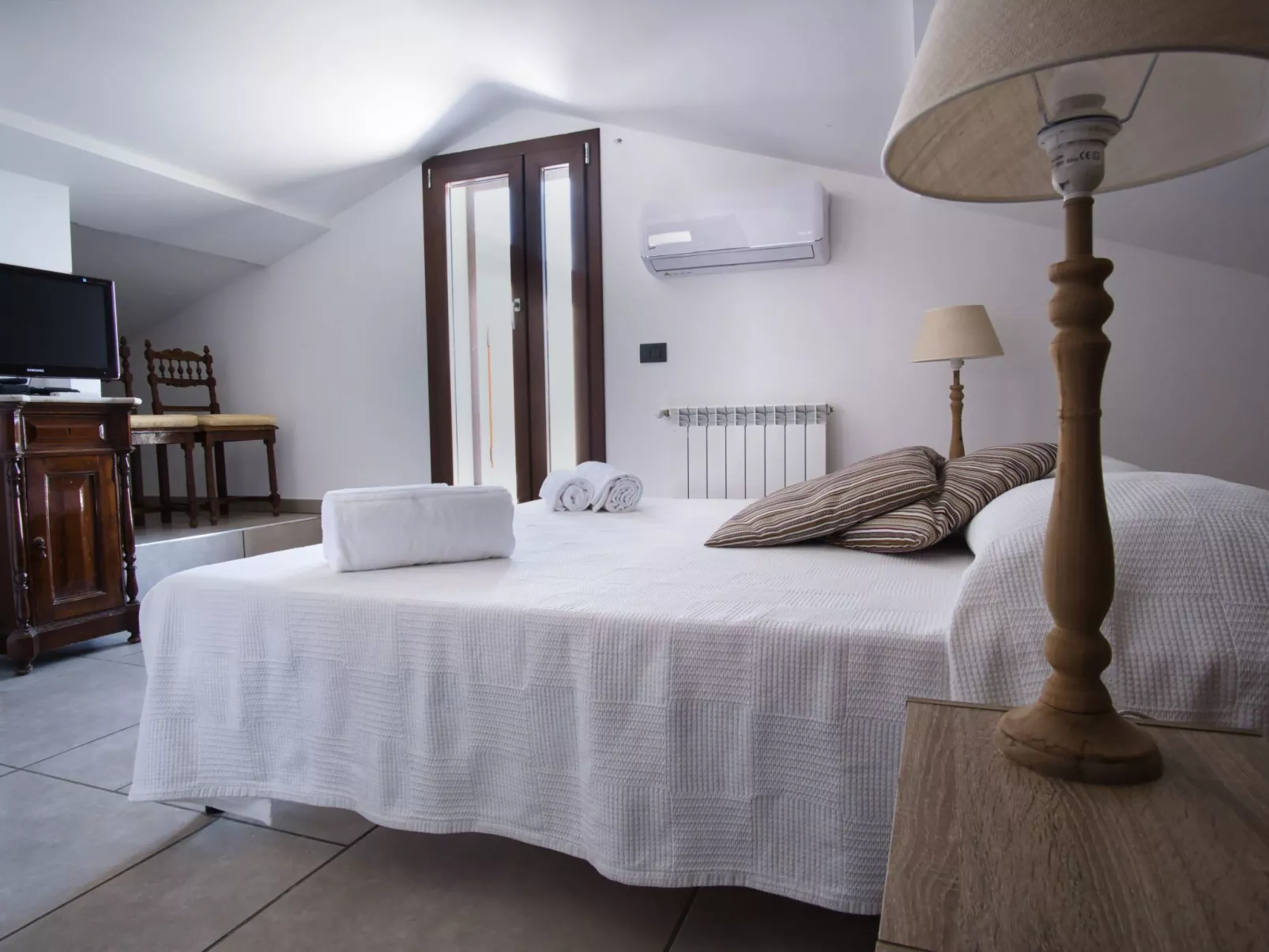 Villa of Wings-Inside