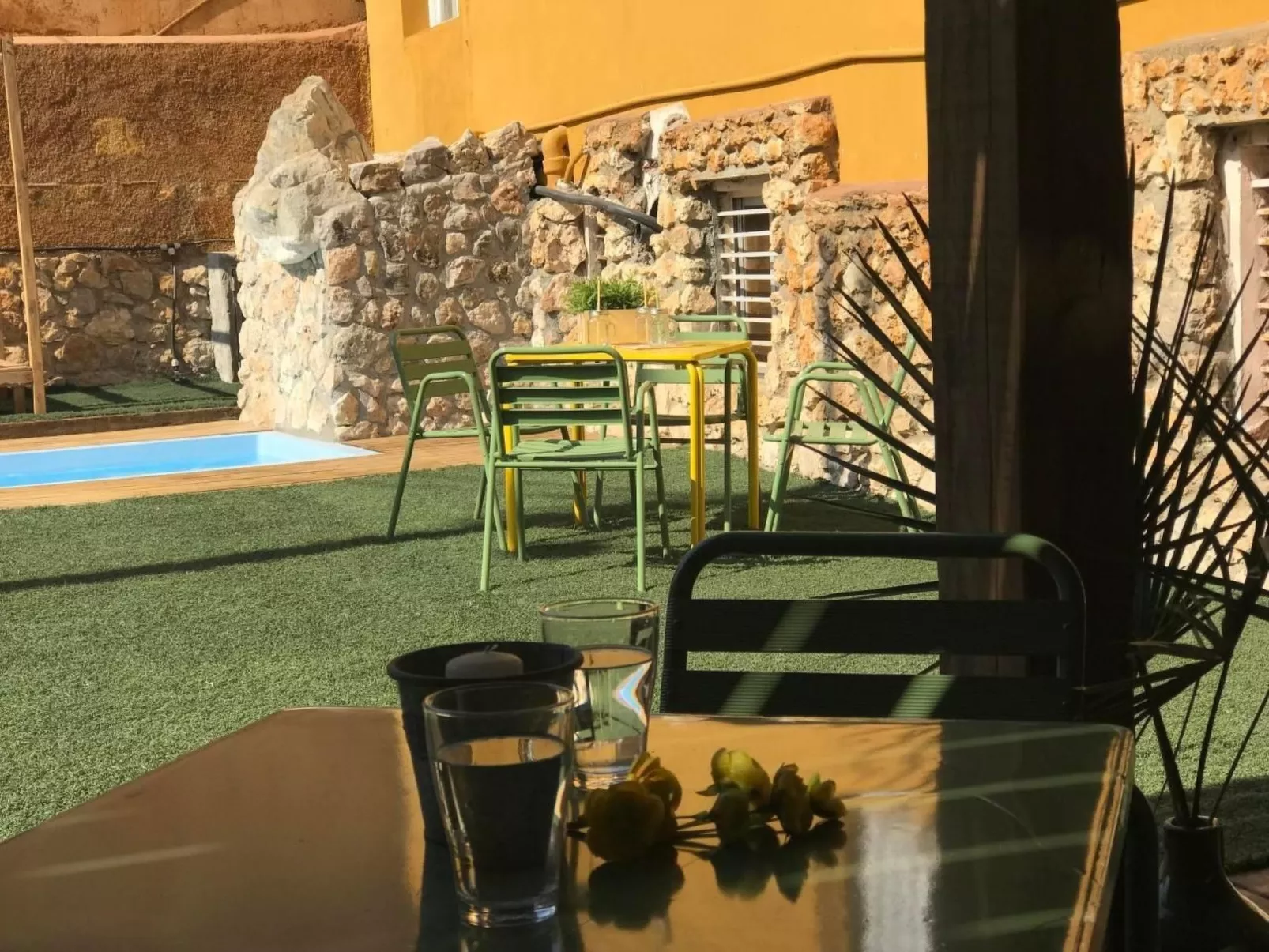 In Can Trabal mit Garten und Grill-Draußen