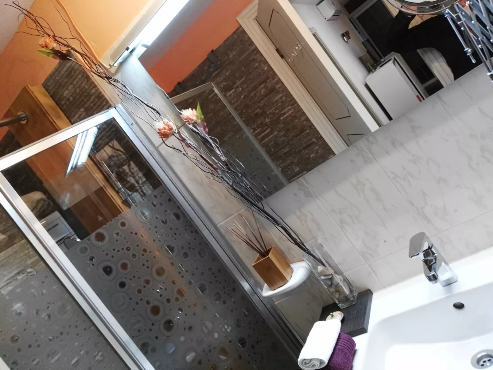 Appartement mit Balkon in einem Komplex mit Gemeinschaftspool am Meer-Drinnen