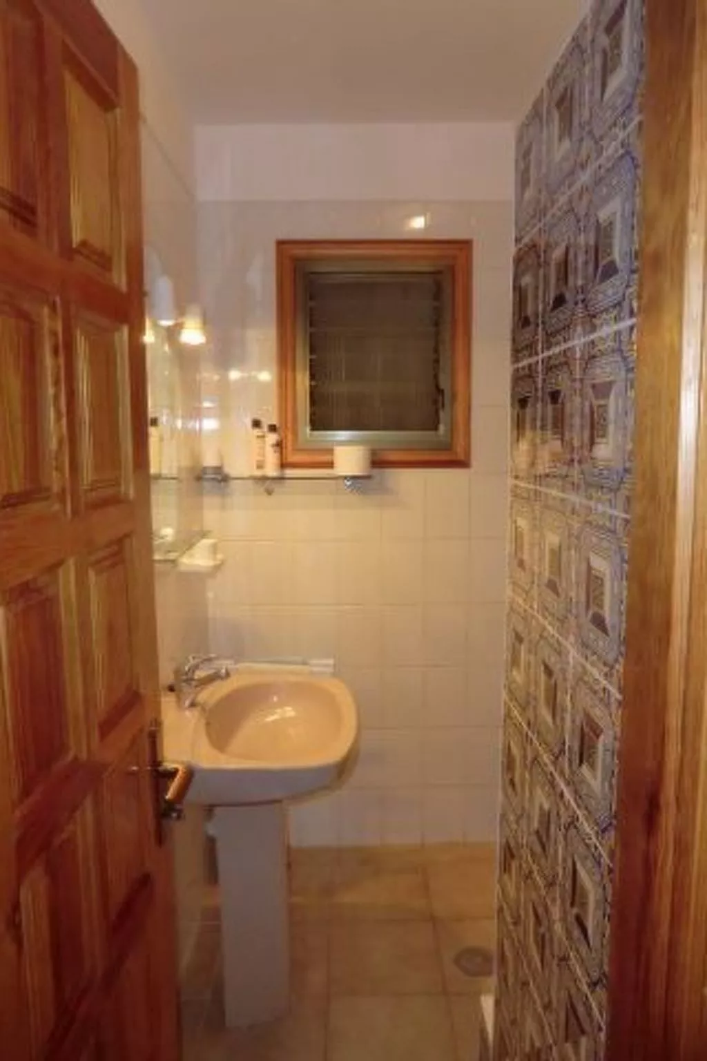 Ruhige Ferienwohnung mit Pool und Meerblick-Inside