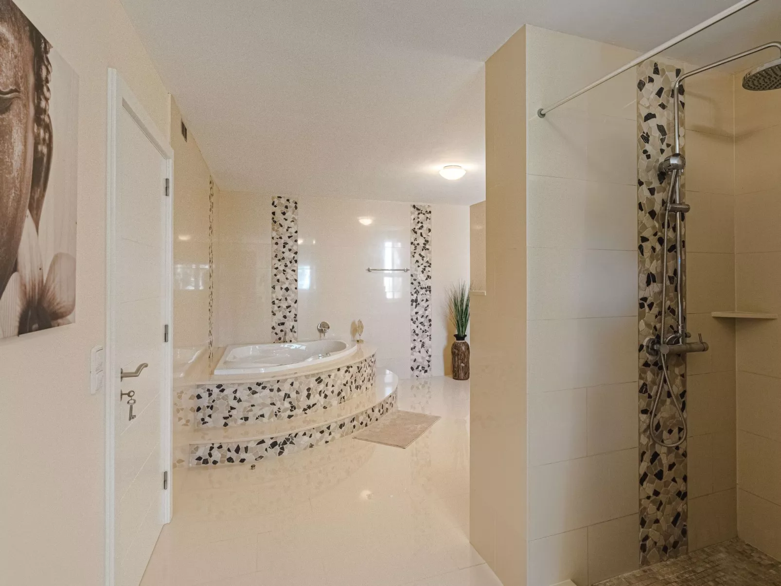 Luxusvilla mit fantastischem Meerblick-Drinnen