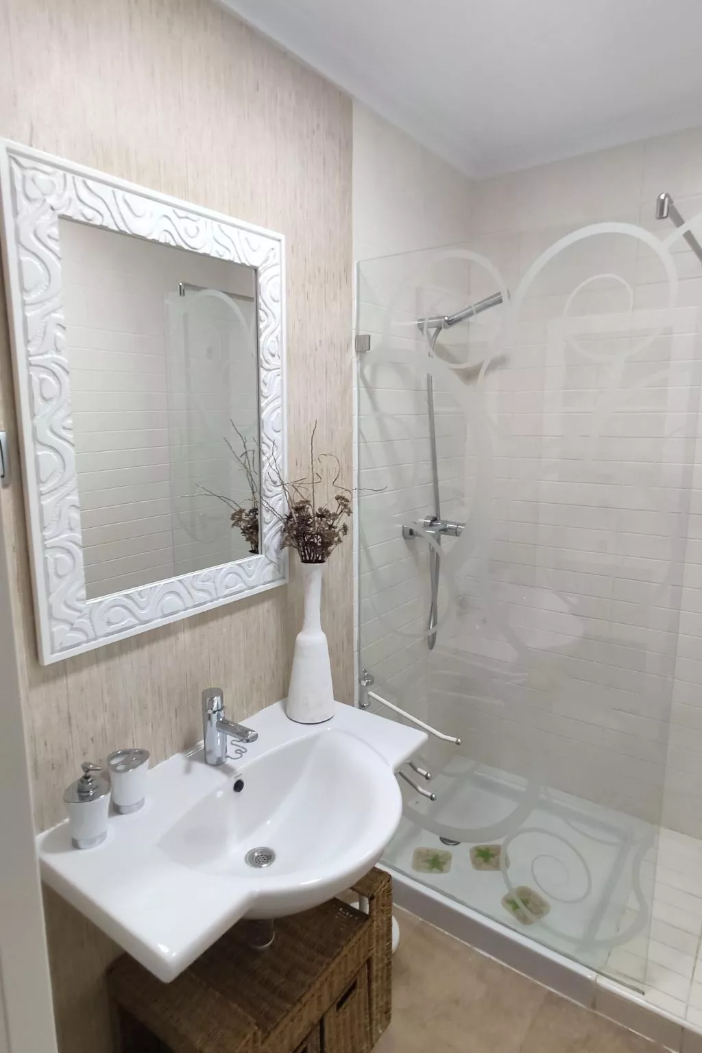 La Invincible Terreros in der 1. Reihe des Strandes-Inside