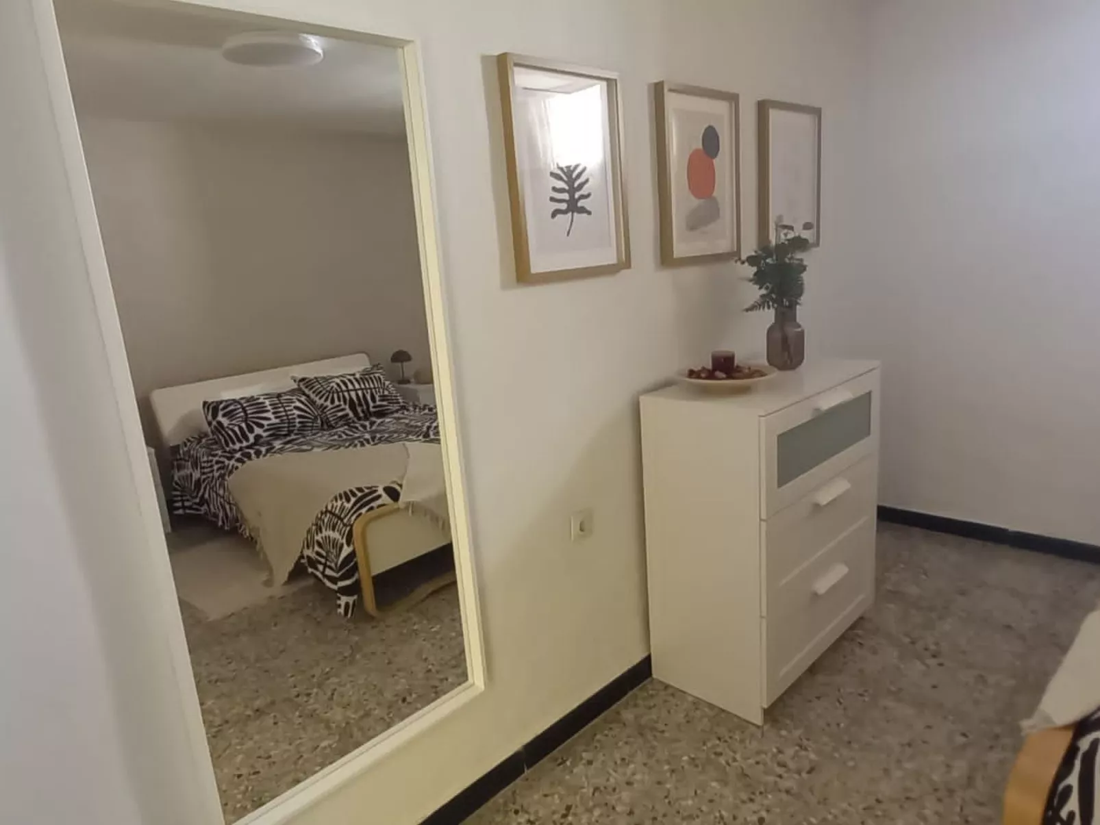 Edara Home - Haus mit privatem Garten-Drinnen