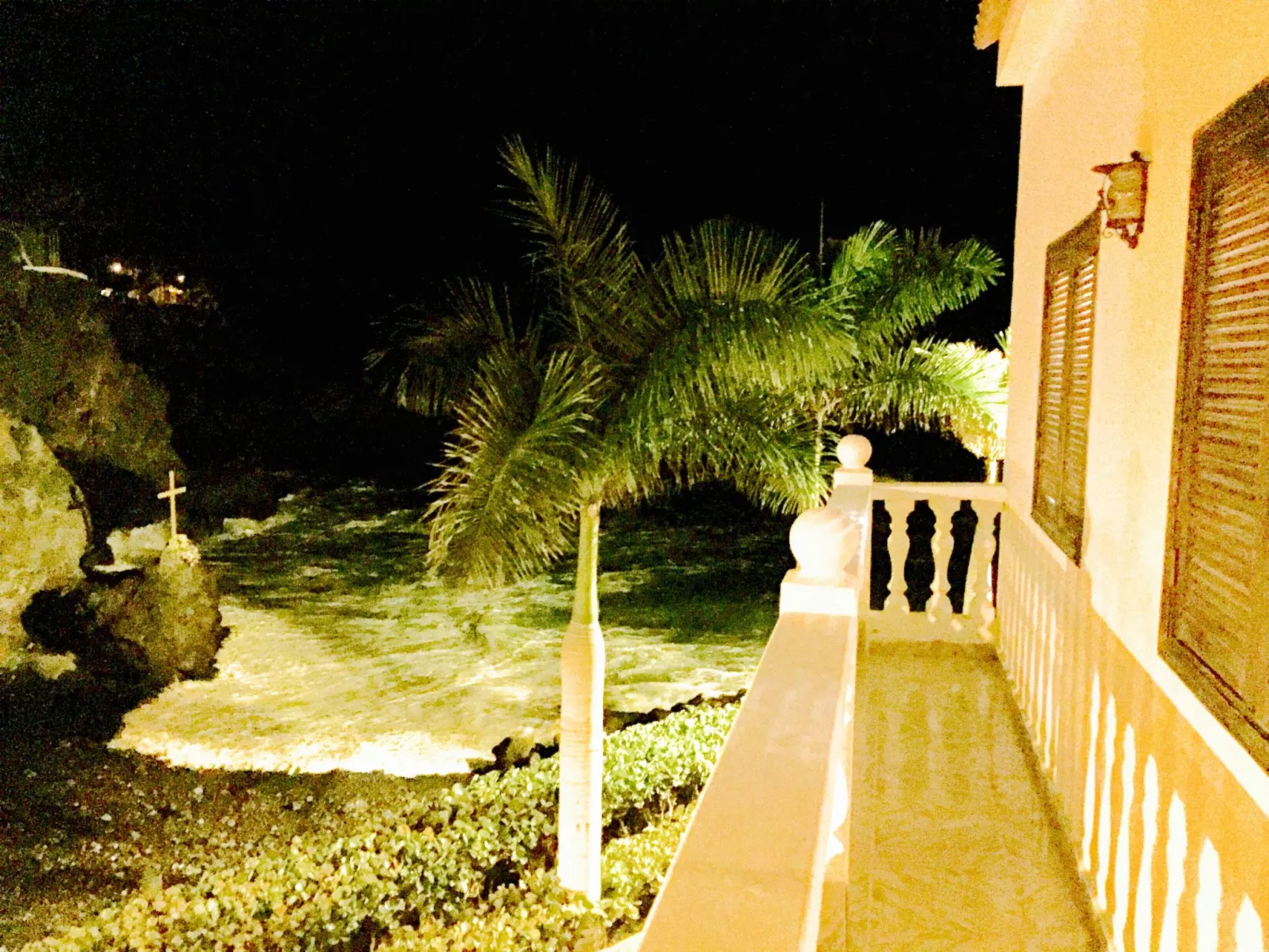 Für 3 Personen  + 1 Kind ca. 180 m&sup2; in Alcalá, Teneriffa (Westküste von Te-Outside