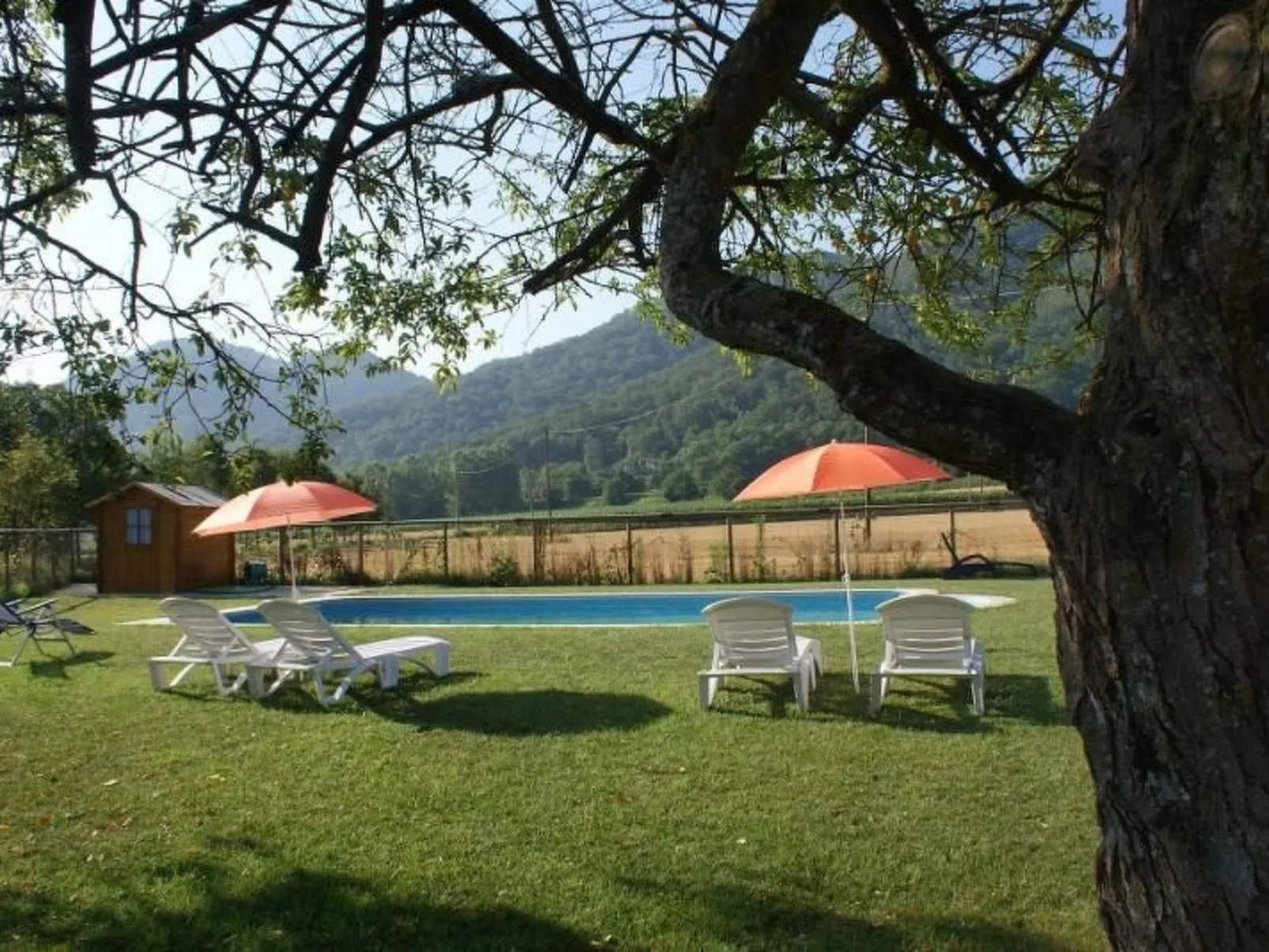 Wohnung El Graner mit großer Fensterfront-Outside