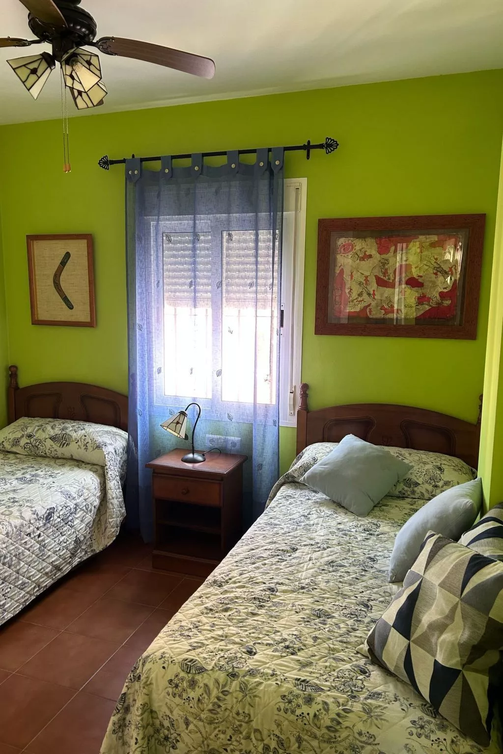 In der Nähe des Golfplatzes-Drinnen