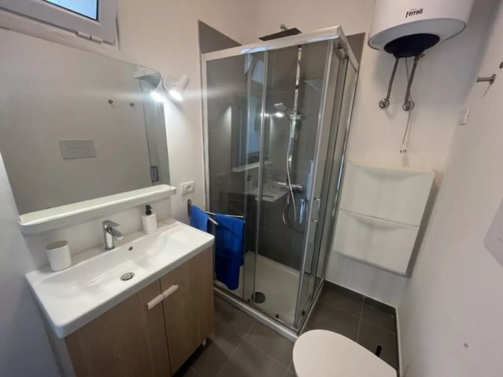 Kleines Haus Valderice-Inside