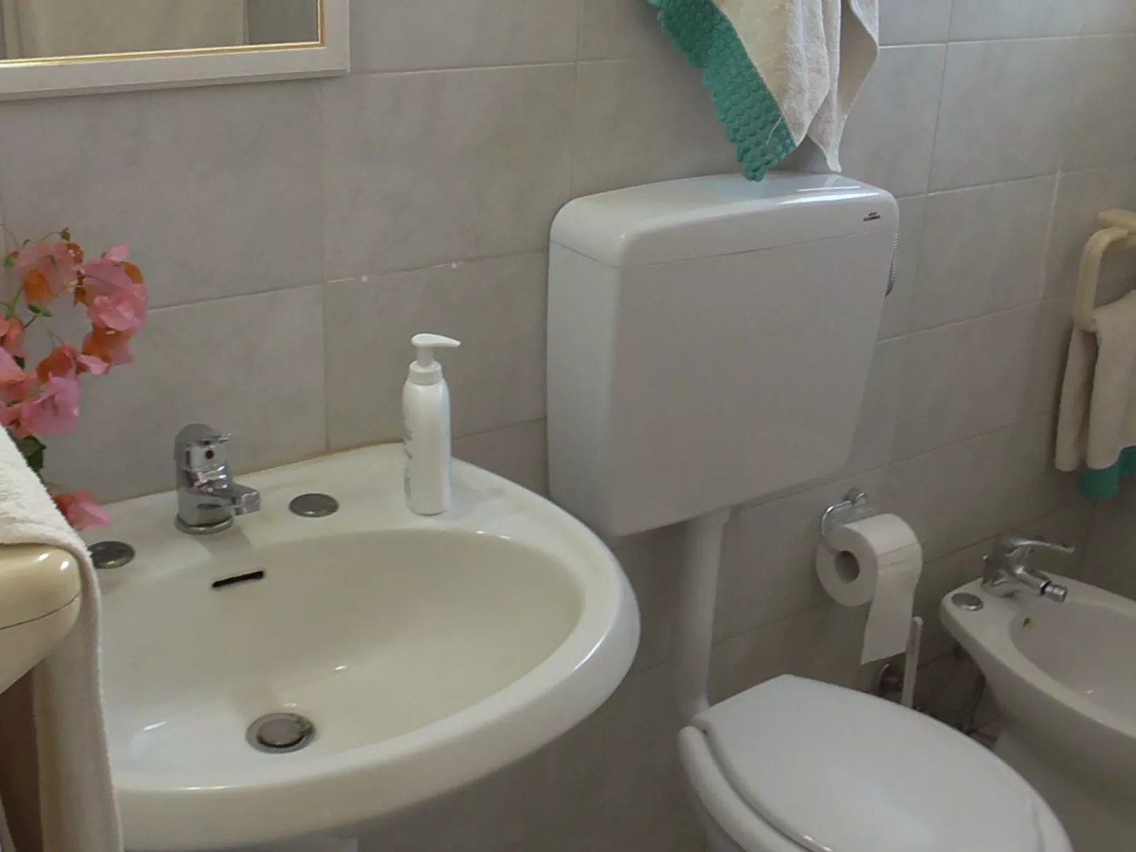 Kleine Villa mit geschlossenem Garten in Parabita-Drinnen