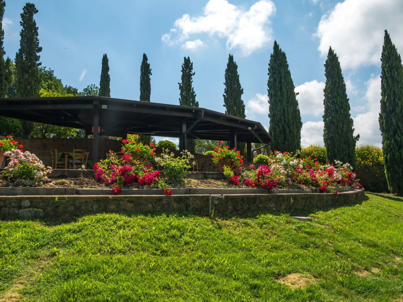 Drei-Zimmer-Wohnungen Borgo Collelungo, erster Stock-Outside