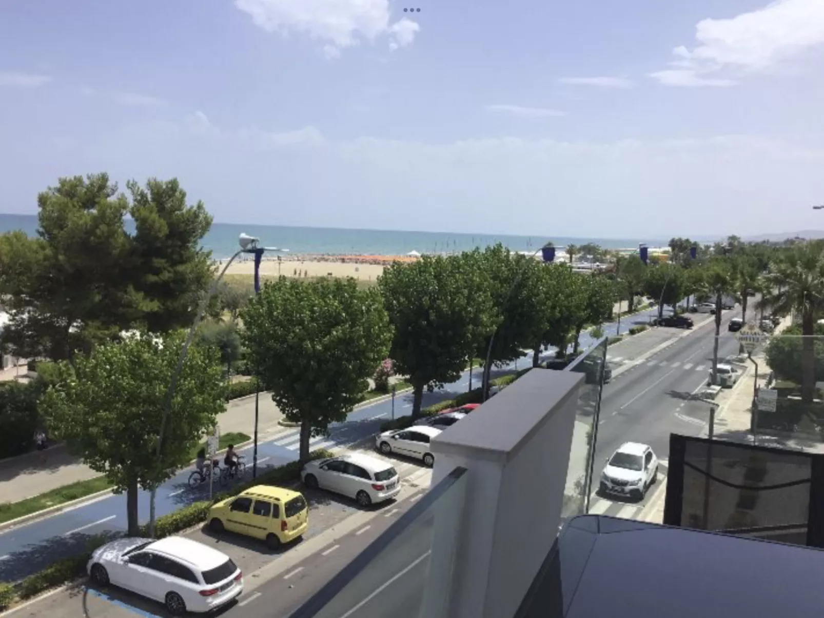 Helle und neue Ferienwohnung direkt am Strand-Draußen