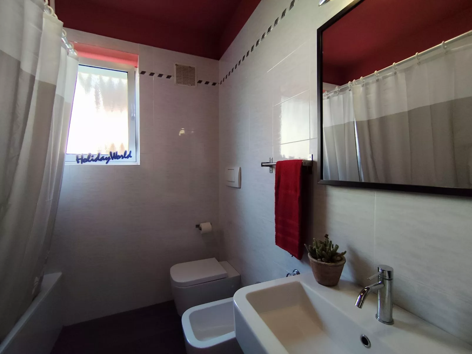 Komfort auf der Bergseite bei Holiday World-Inside