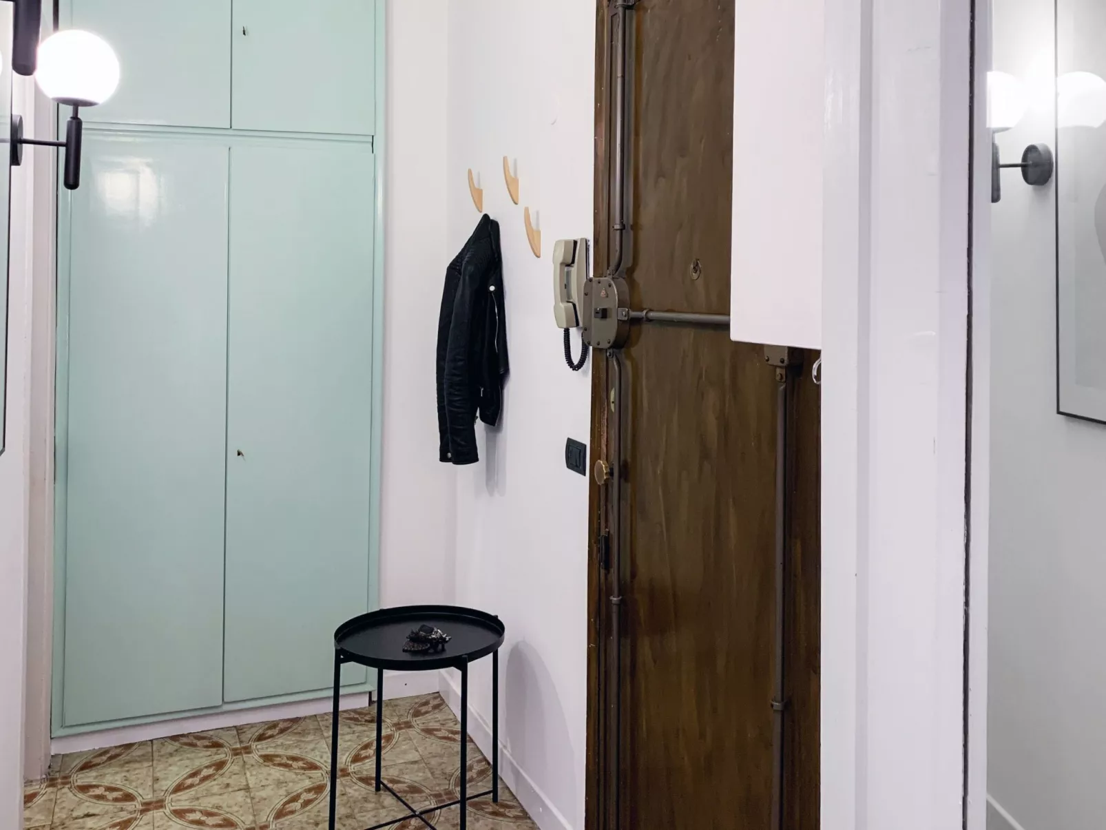 Ein-Zimmer-Wohnung 'Milan' mit Balkon-Drinnen