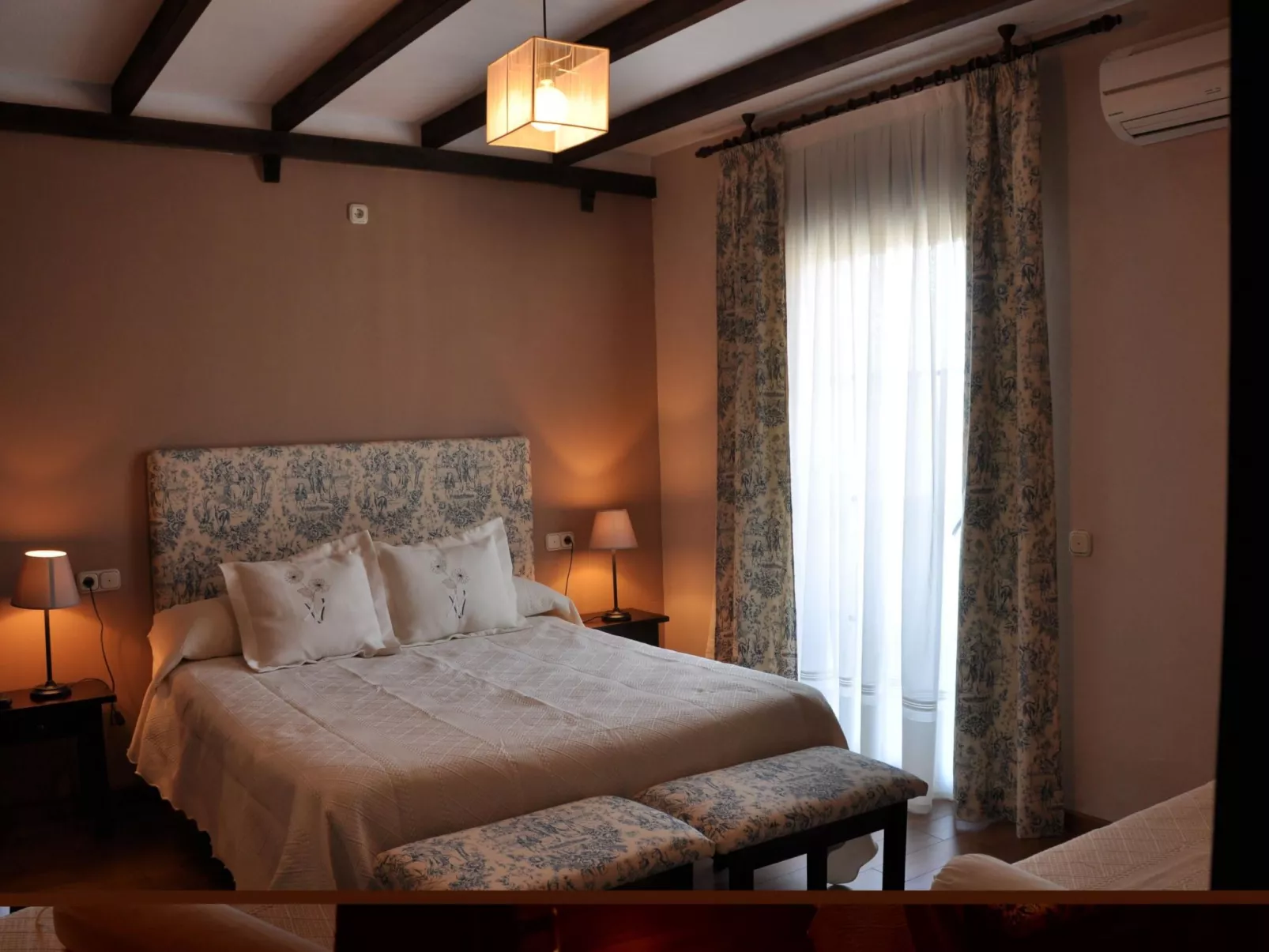 El Mirador del Soto-Inside