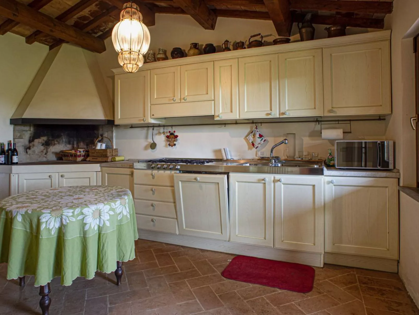 Villa mit privatem, halb versenkbarem Pool in Meeresnähe-Inside