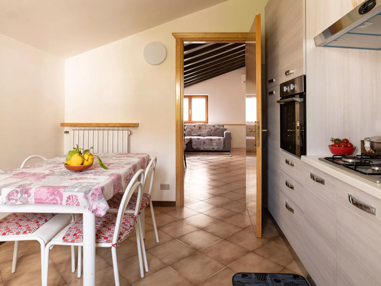 Gioia del Verde - Raum, Terrasse und Seeblick-Drinnen