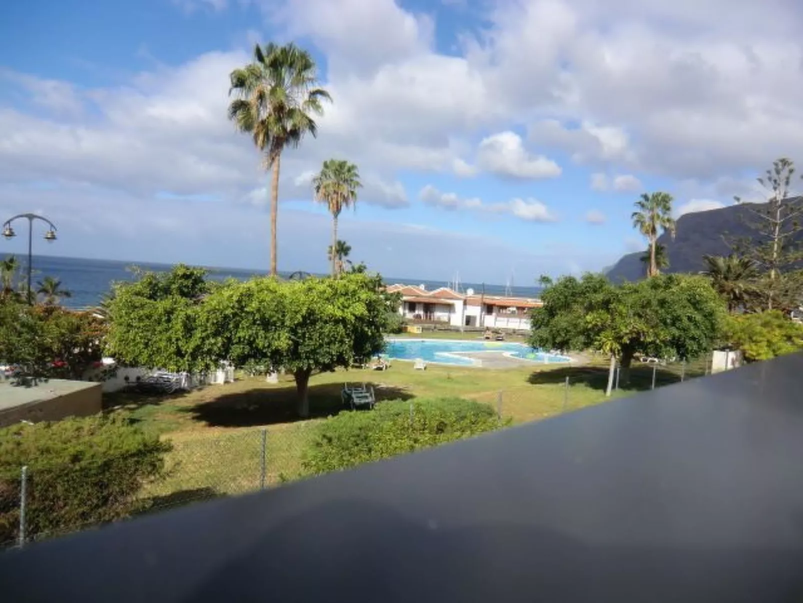 Los Gigantes-Outside