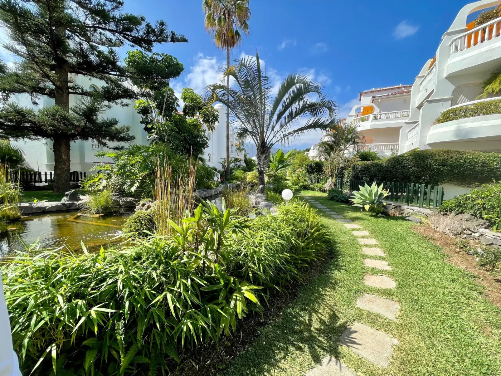 Prime atic Rosaleda-Outside