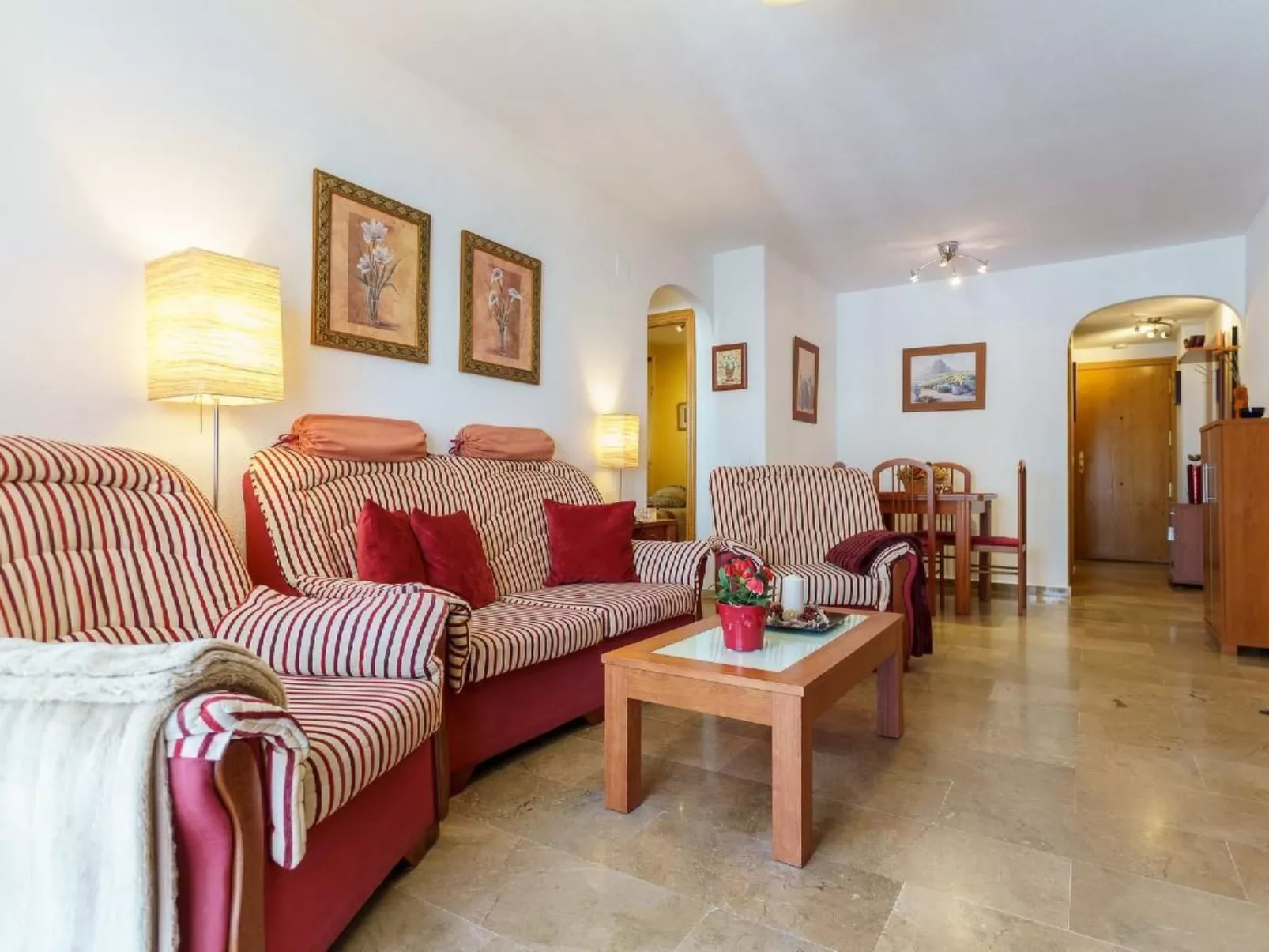 In Strandnähe-Drinnen