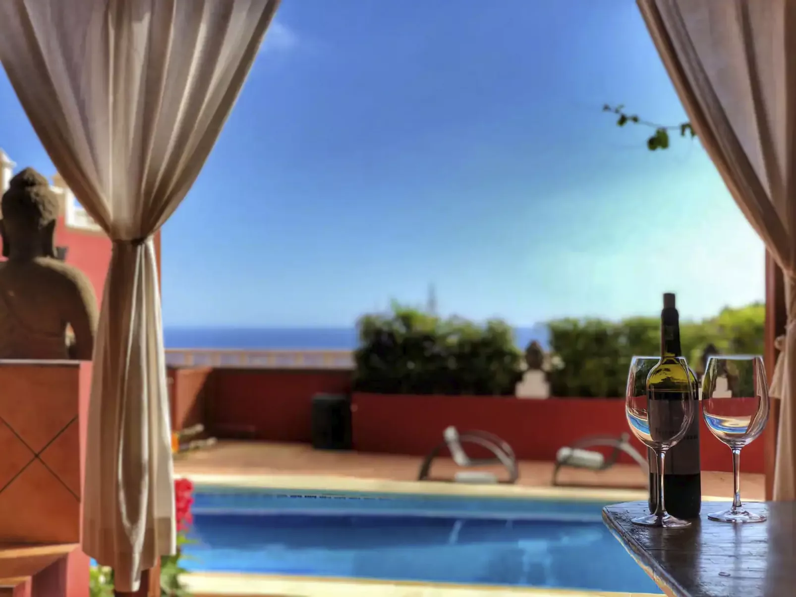Villa im thailändischen Stil "Zen" mit beheiztem Pool-Outside