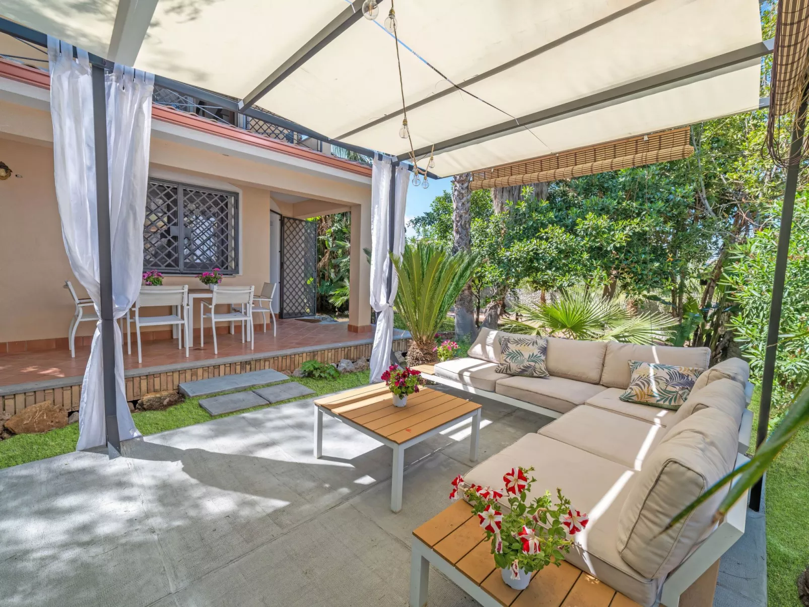 Gemütliches Haus in Carini mit privatem Pool-Drinnen