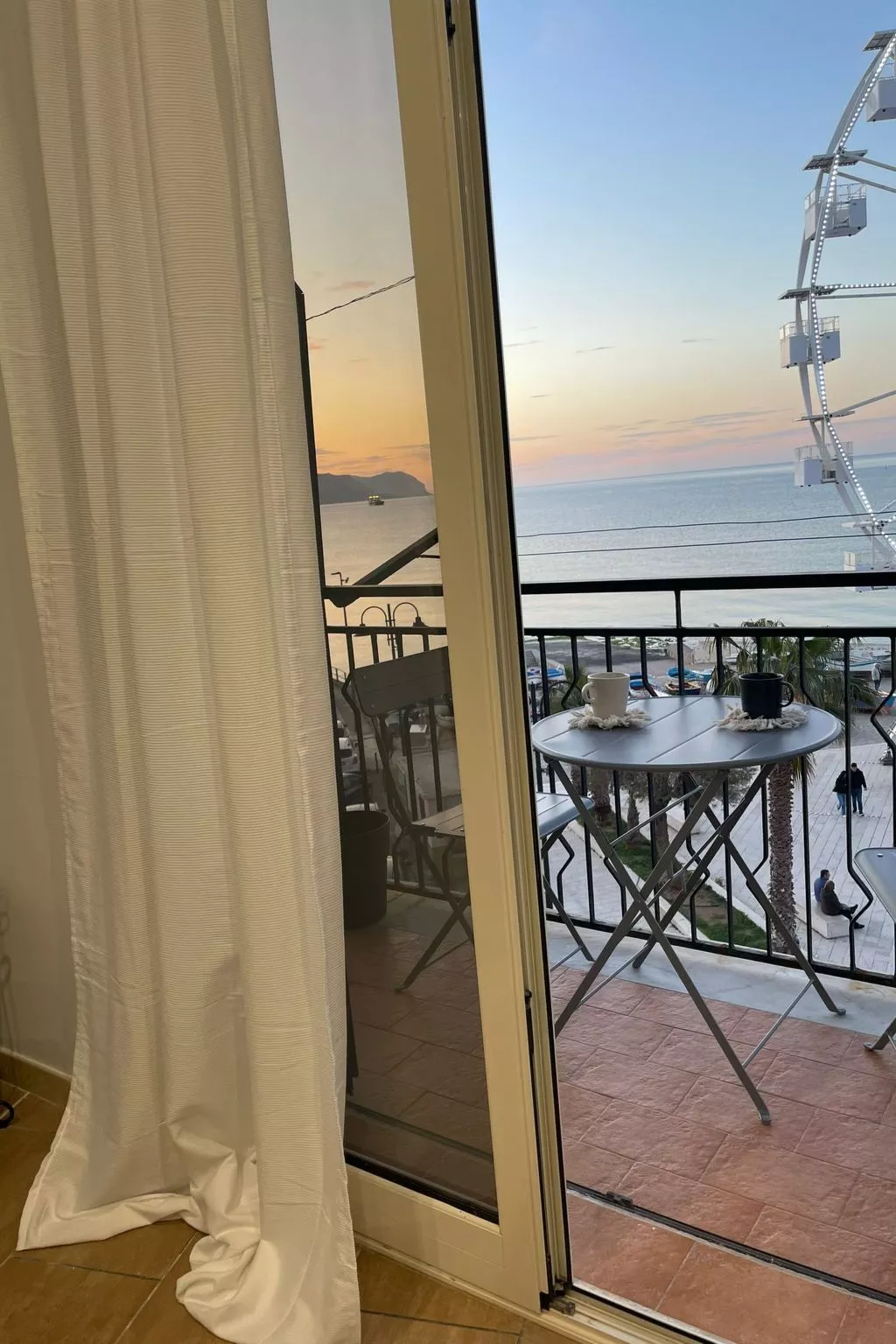 Meeresstrand - La Riva-Drinnen